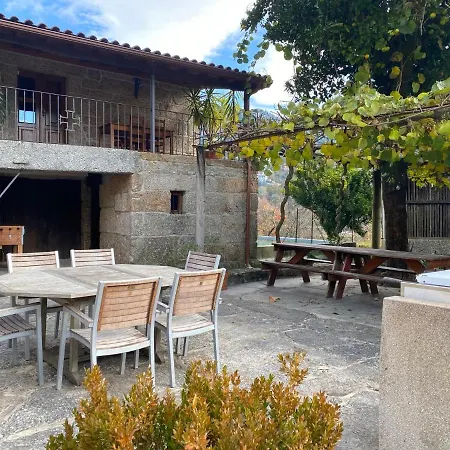 Quinta Dos Mouras Hébergement de vacances Castelbuono